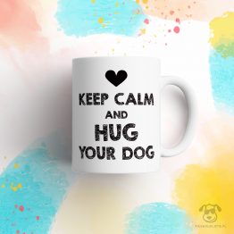 Kubek "Keep calm and hug your dog" idealny dla właściciela psa do pracy, do domu i w podróż. Na prezent dla miłośnika zwierząt czy jako gadżet dla wielbiciela psów.